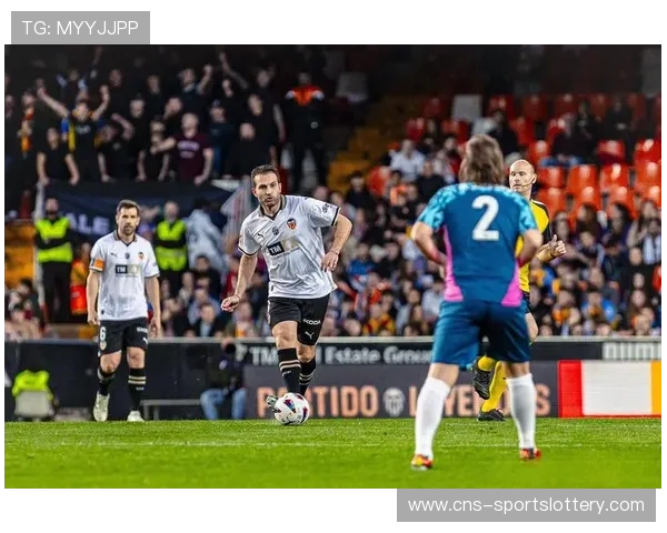 多特蒙德点球瞬间:詹主罚冷静破门 多特蒙德点球瞬间:詹主罚冷静破门